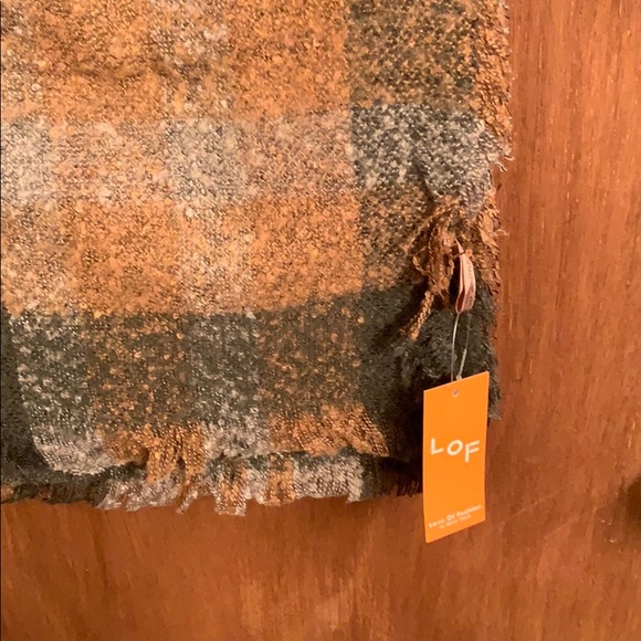 Oversized Blanket Scarf (B-5) - Picture 2 of 4